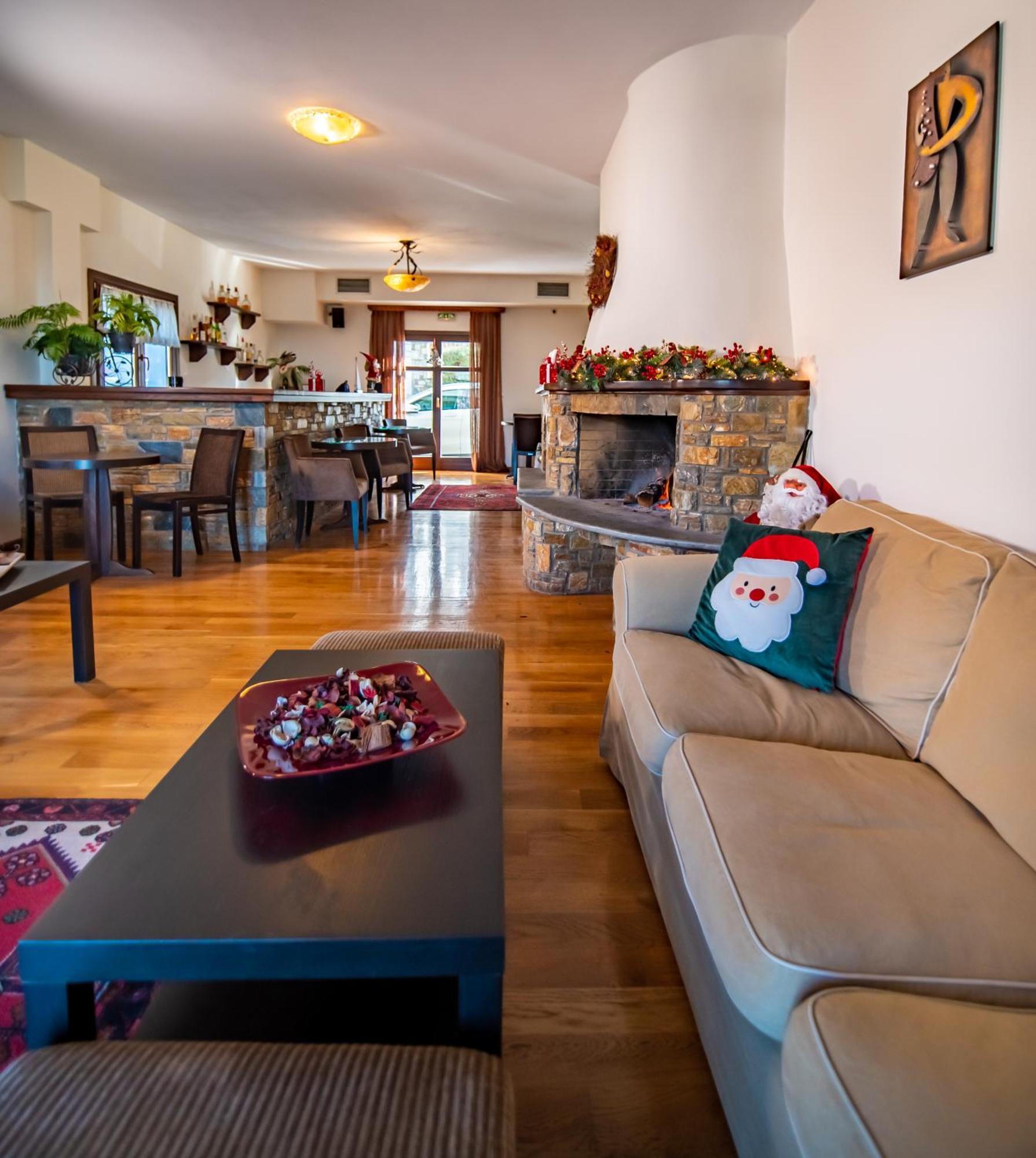 Erofili Hotel & Suites Portaria  Ngoại thất bức ảnh